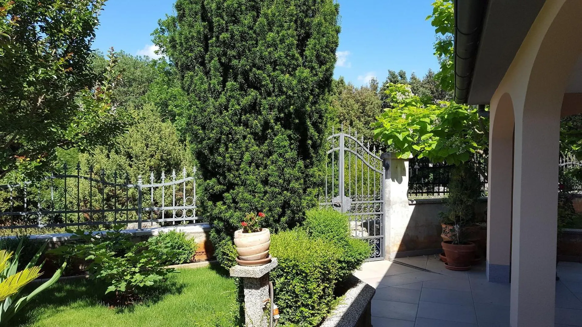 Studio Apartement In Banjole Mit Garten, Terrasse Apartment