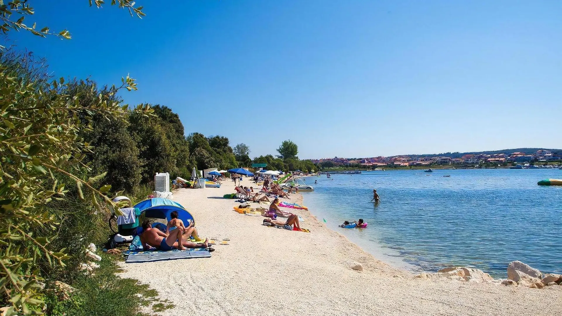 Studio Apartement In Banjole Mit Garten, Terrasse Croatia
